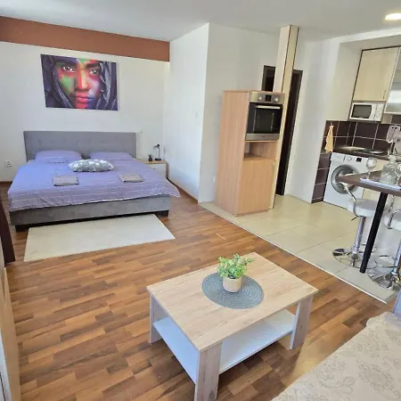 1, Slovenska 92 - 1 *